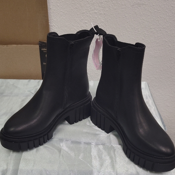 Wild Fable Black Chunky Ankle Boots - Picture 3 of 4